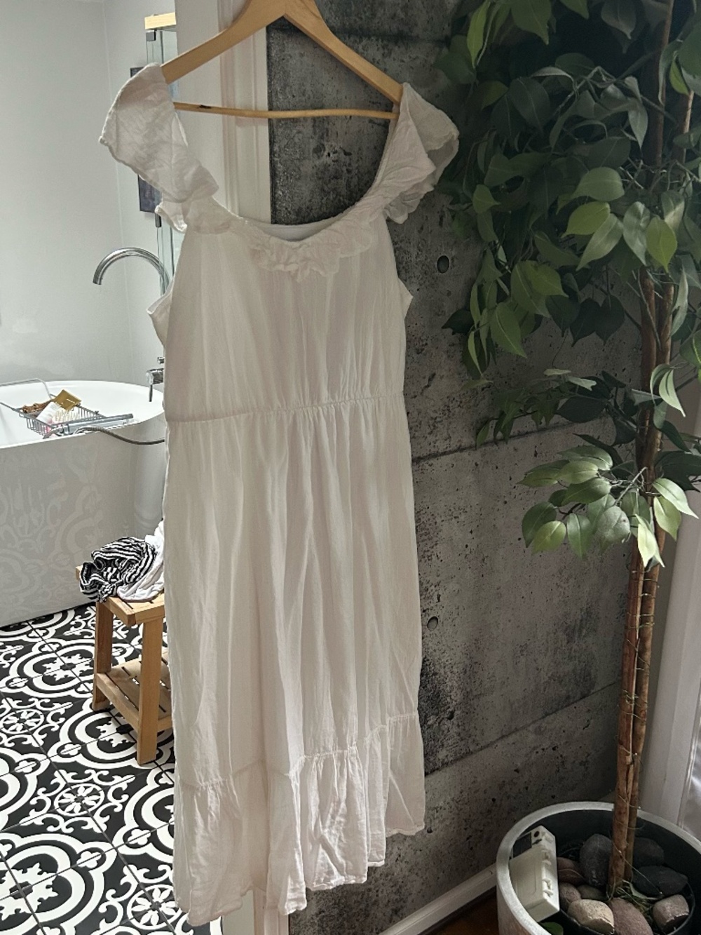 Vintage Old Navy white summer dress PRISTINE. L
